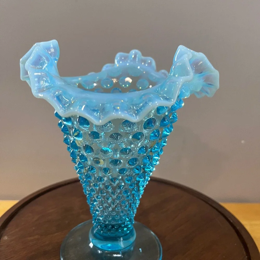 Vtg‎ Fenton Turquoise Blue Opalescent Hobnail Ruffled Trumpet Vase MCM 7.75